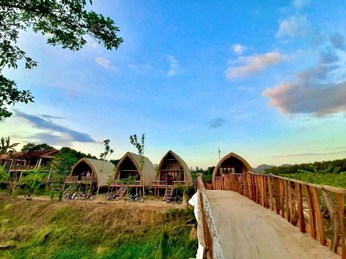 Rice Straw Green Lodge- Resort Quan Tom エクステリア 写真