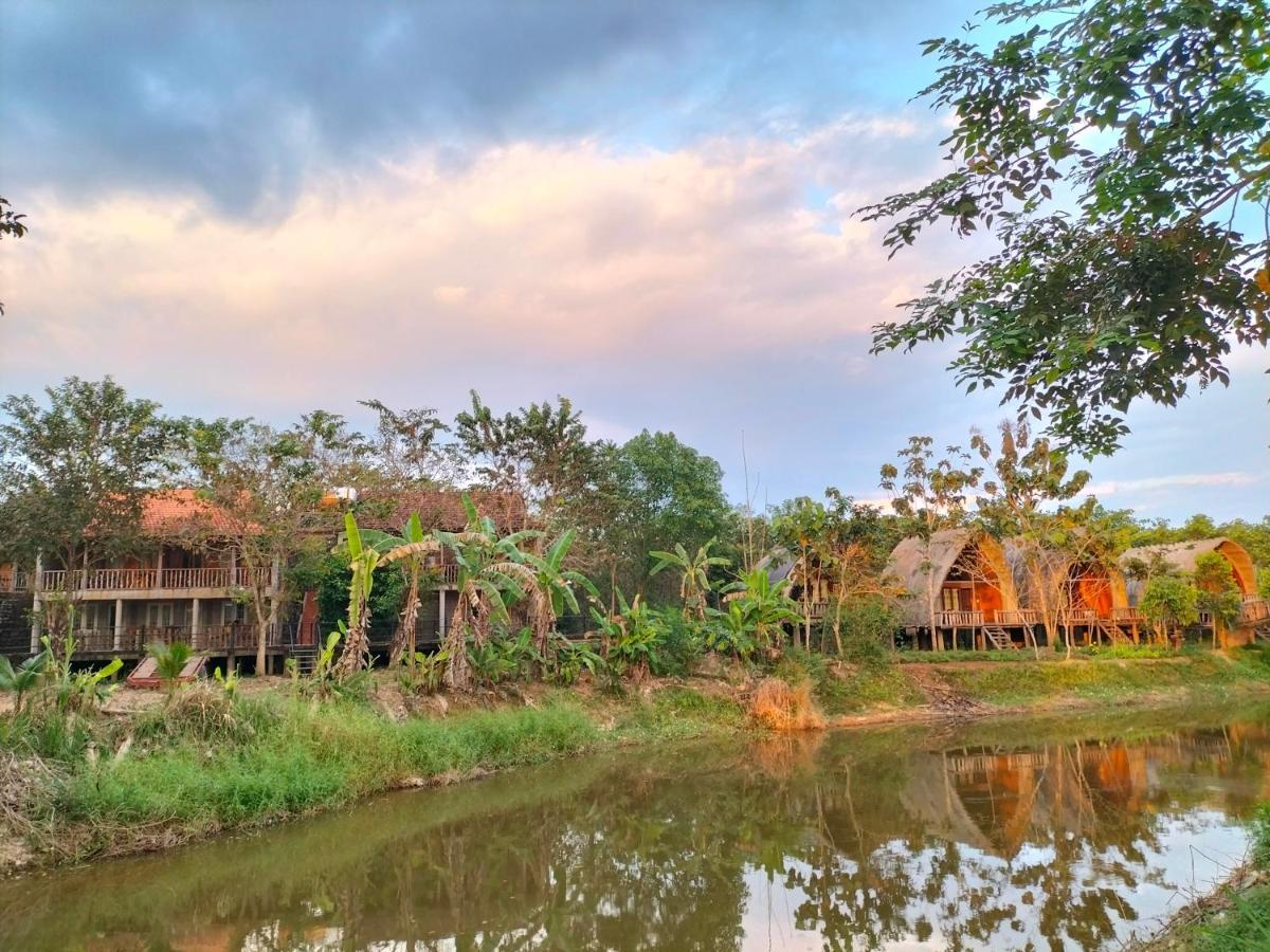 Rice Straw Green Lodge- Resort Quan Tom エクステリア 写真
